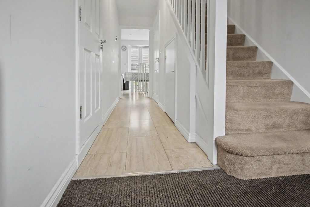 Property photo 2 of 16 1 (1)
