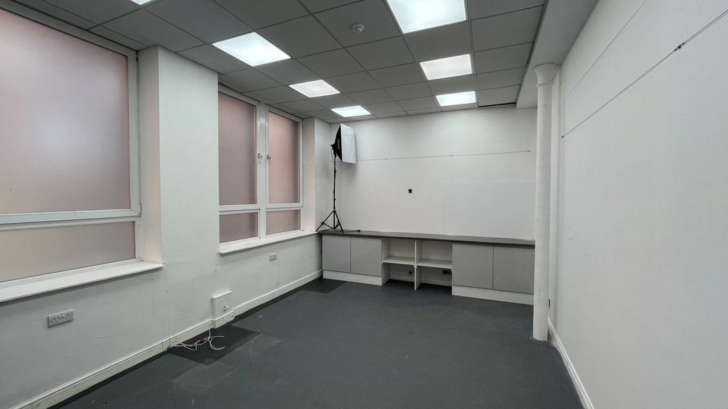 Property photo 3 of 4 Allied-Surveyors-Scotland-Office-05