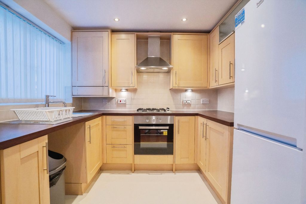 Property photo 2 of 23 Kitchen