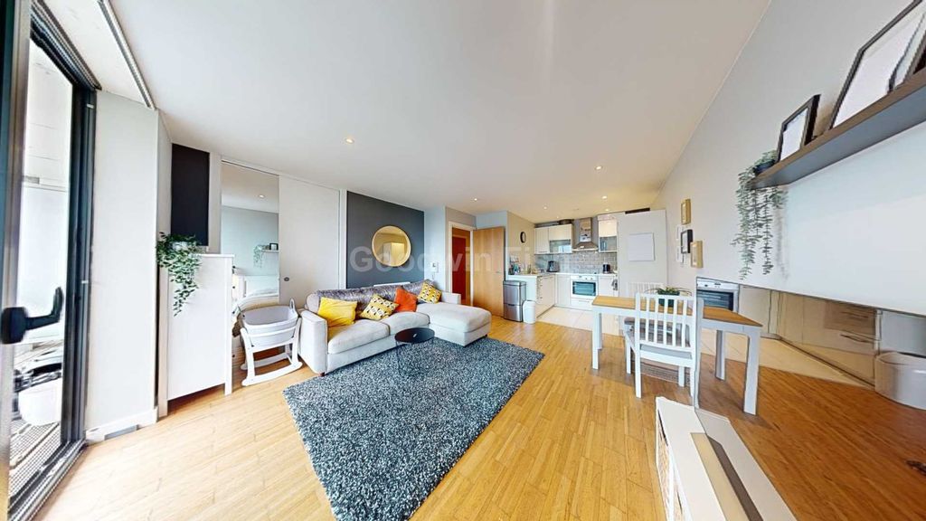 Property photo 2 of 16