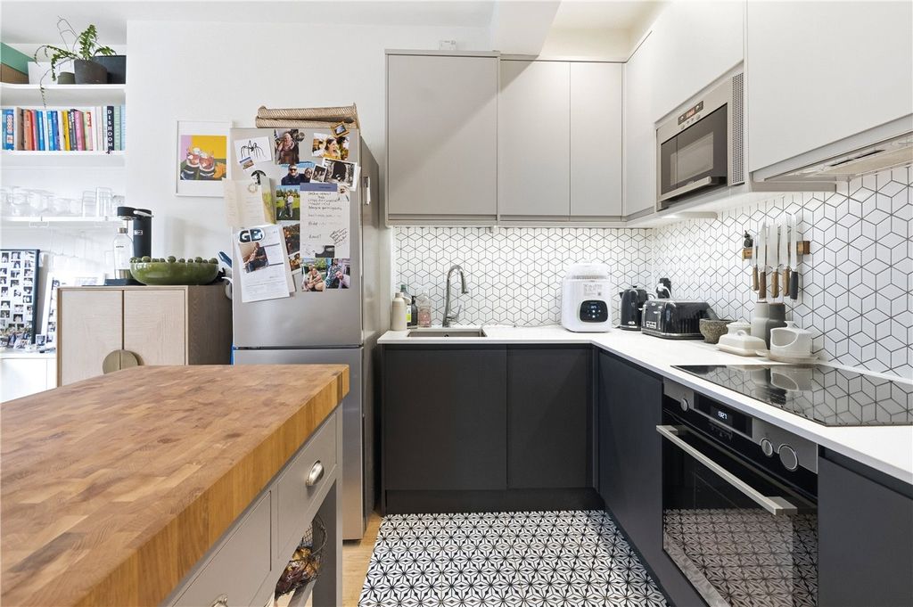 Property photo 2 of 16 Kitchen