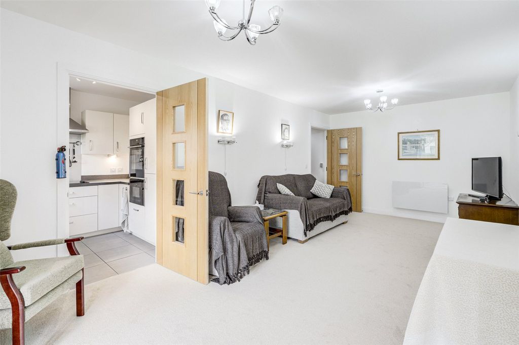 Property photo 3 of 17 Picture No. 08