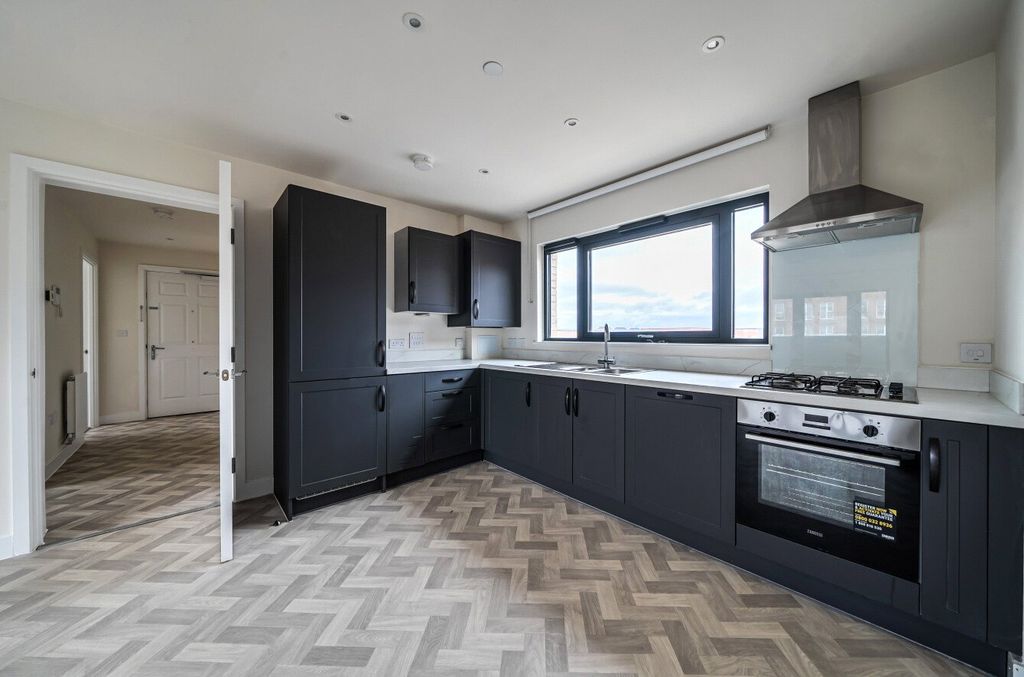 Property photo 2 of 17 Picture No. 45