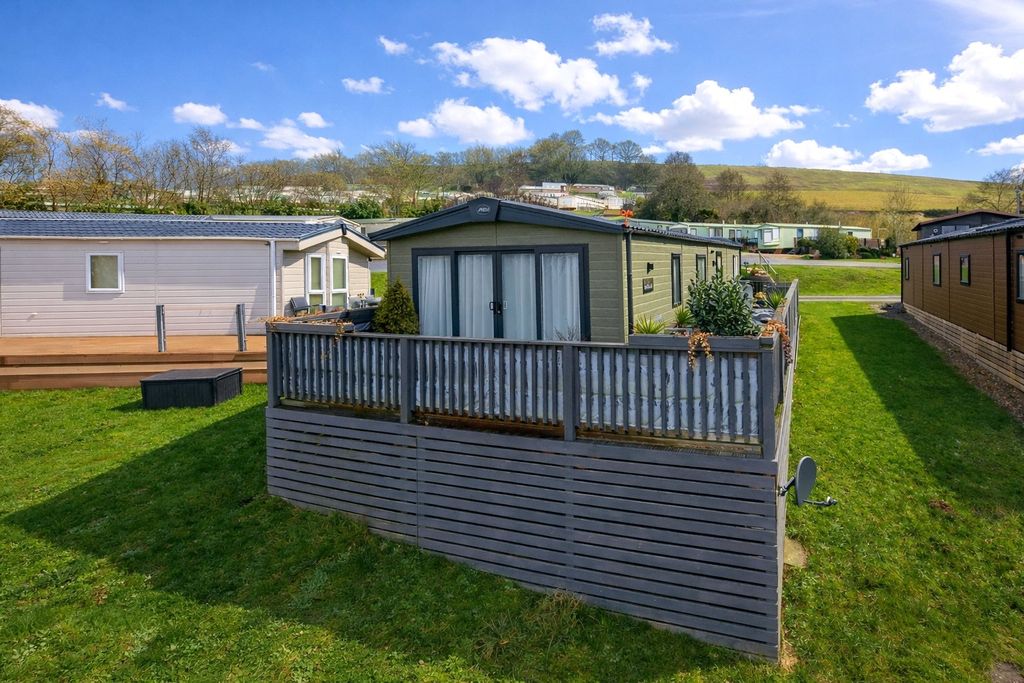 Property photo 1 of 13 Picture No. 01