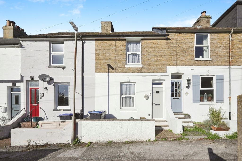 Property photo 1 of 10 Photo