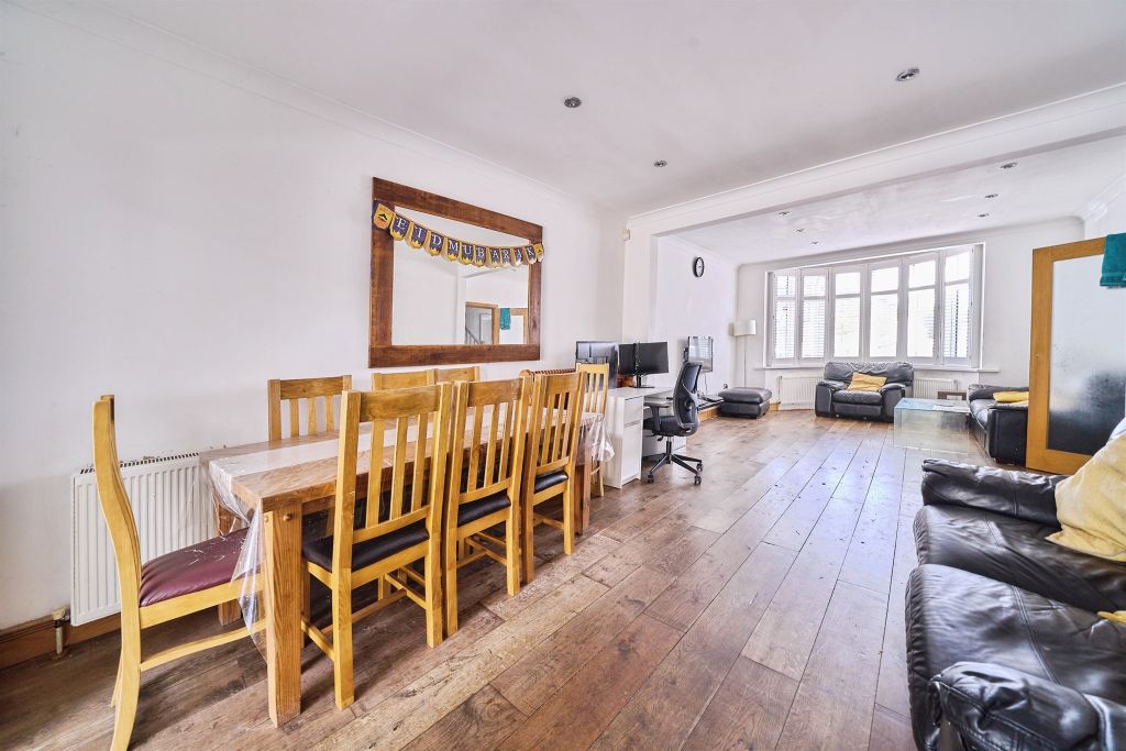 Property photo 2 of 24