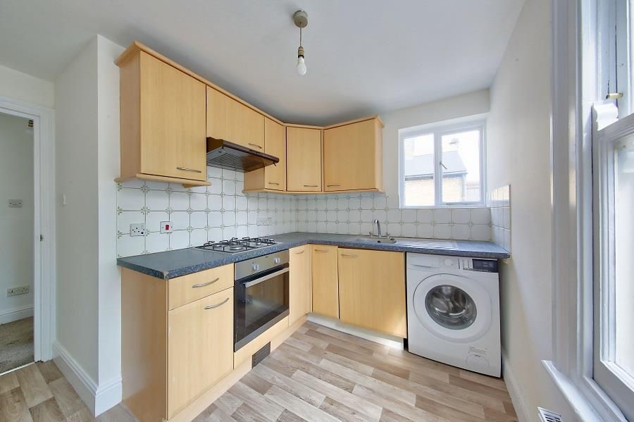 Property photo 2 of 9 Kitchen