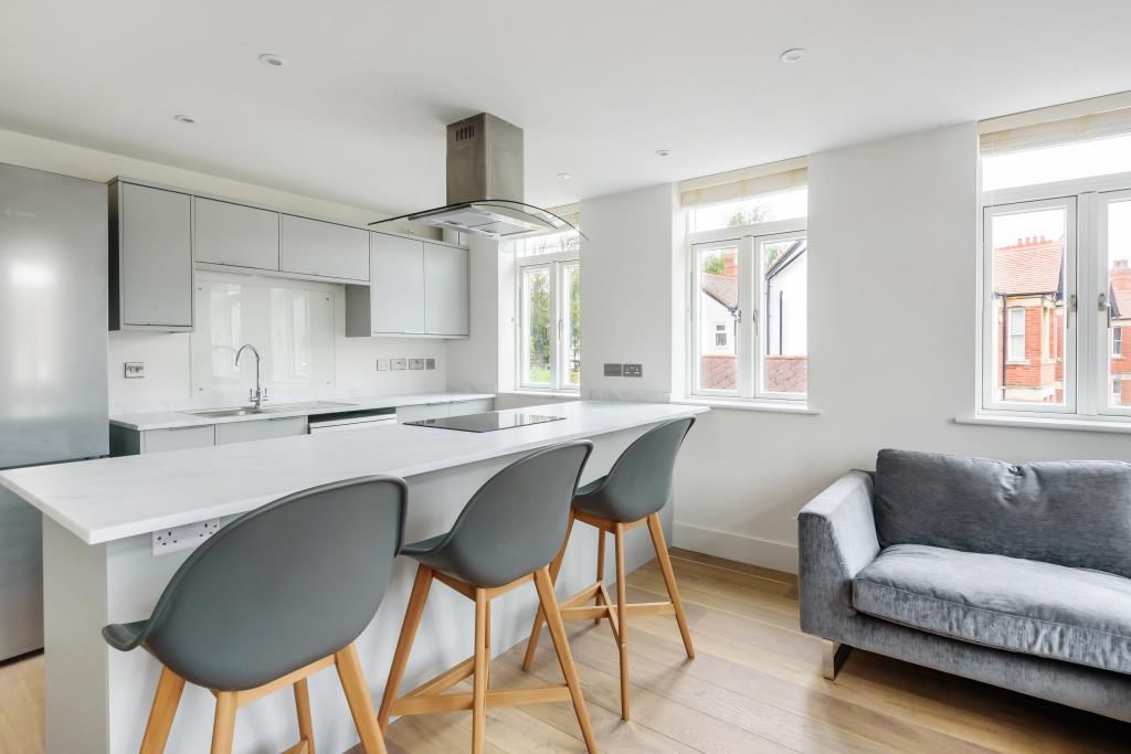 Property photo 3 of 10 Kitchen