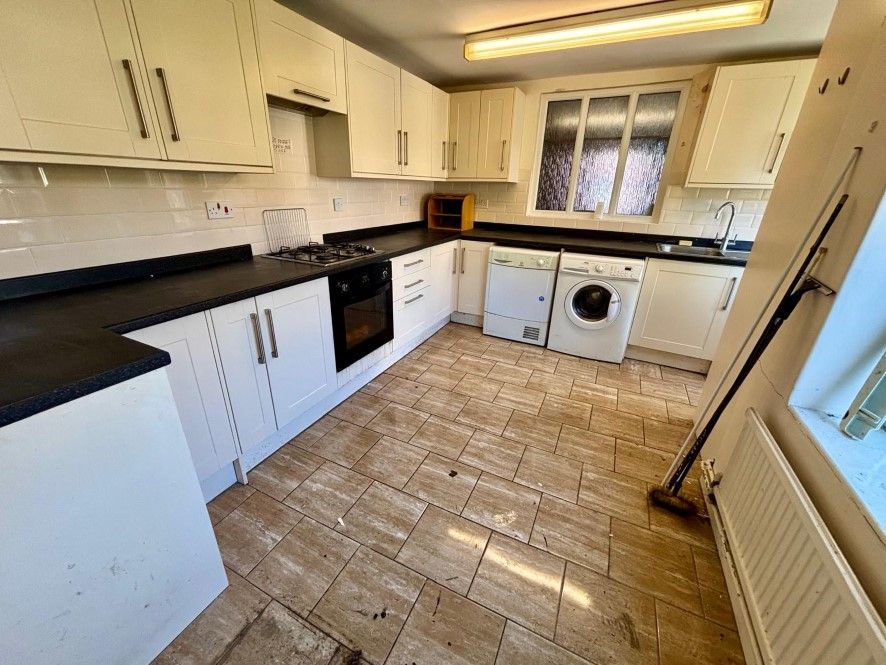Property photo 3 of 23