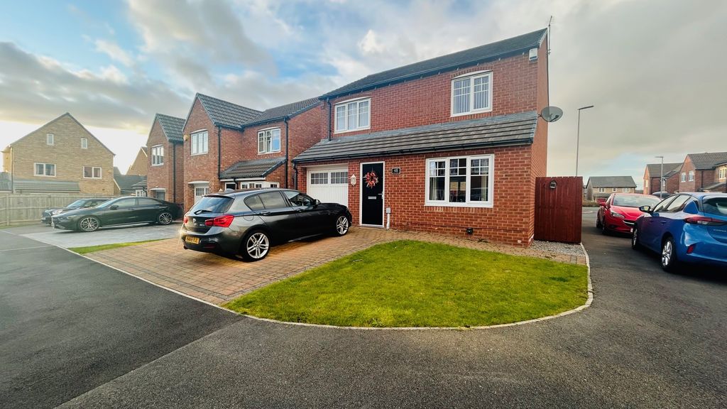 Property photo 1 of 11