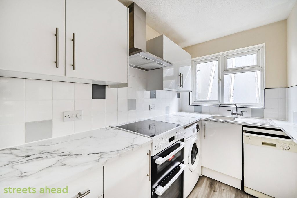 Property photo 2 of 12 7Db65567-E23d-449...