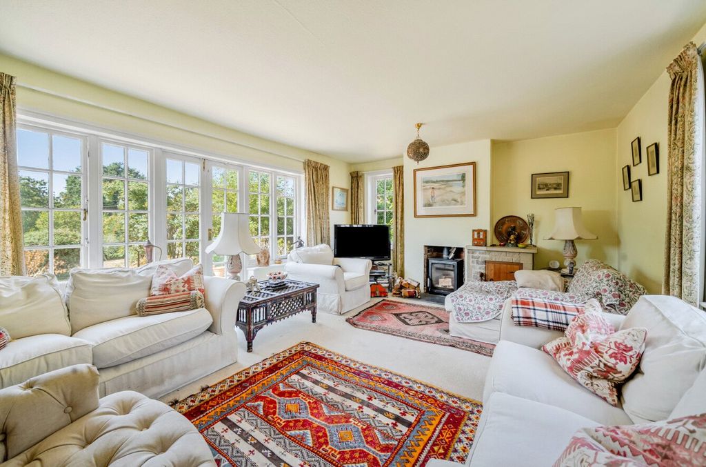 Property photo 3 of 15 Sitting Room