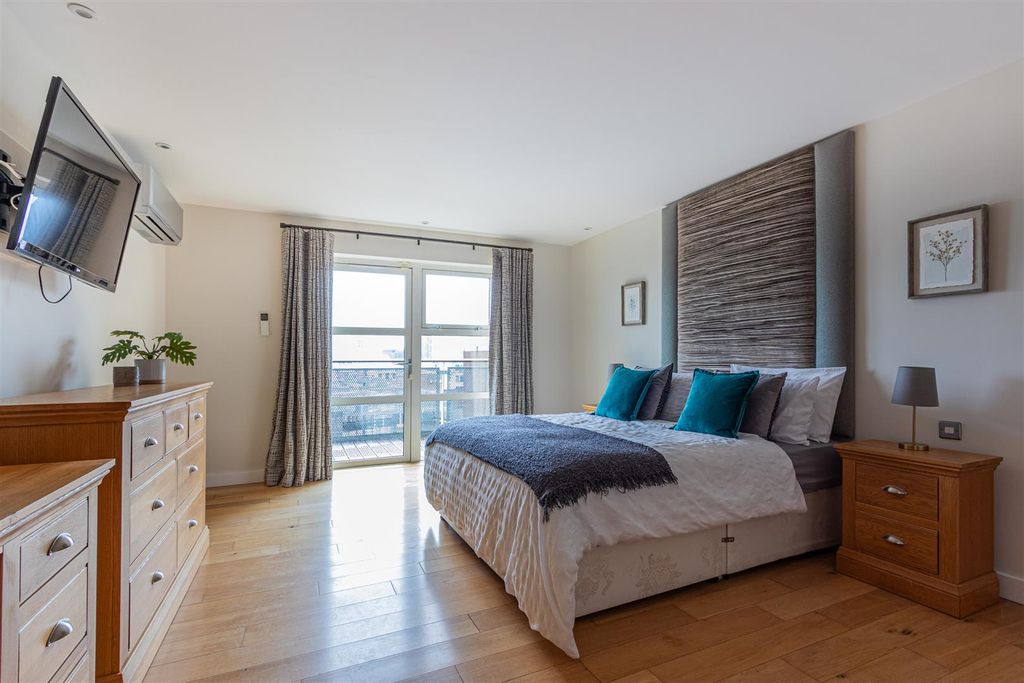 Additional image 11 of 3 bed flat for saleGreyfriars Road, Cardiff, City Centre CF10