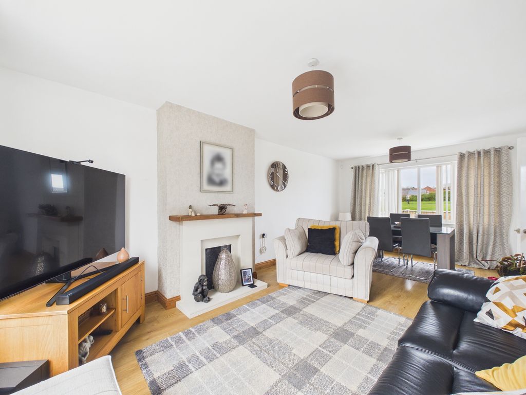 Property photo 2 of 23