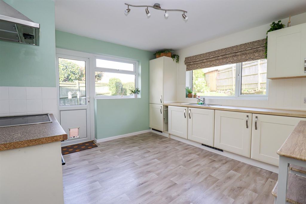 Property photo 3 of 17 Img_2965.Jpg