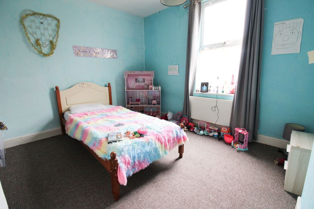 Property photo 3 of 4