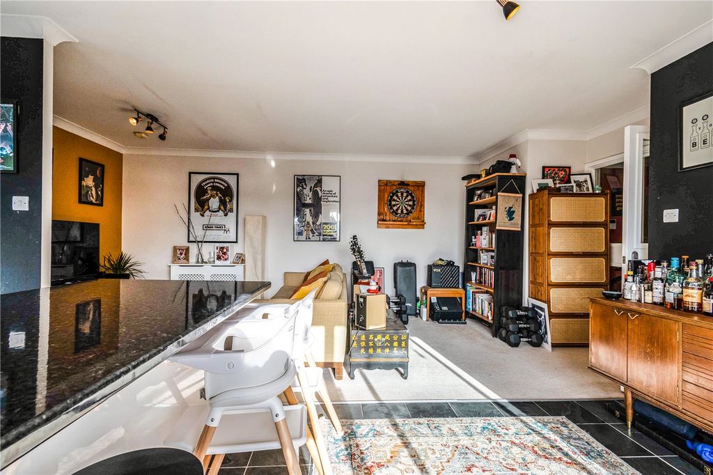 Property photo 2 of 12 Reception