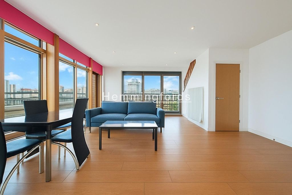 Property photo 3 of 19 Western Beach Apartments-10.Jpg