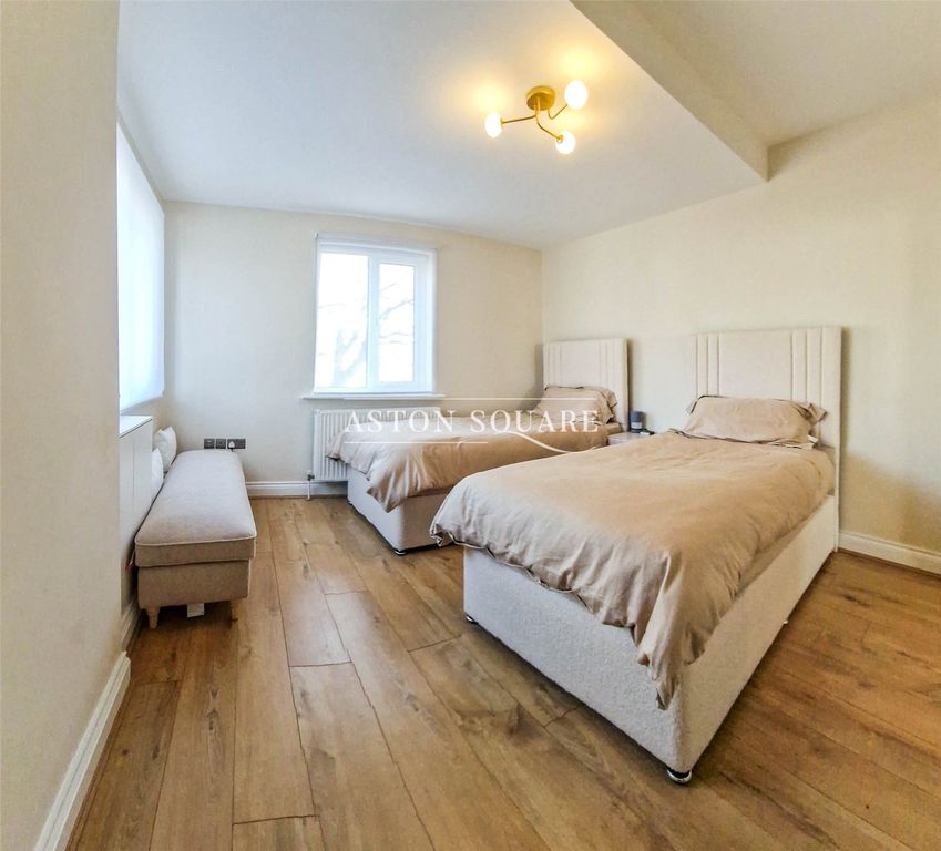 Property photo 3 of 7 Picture No. 02