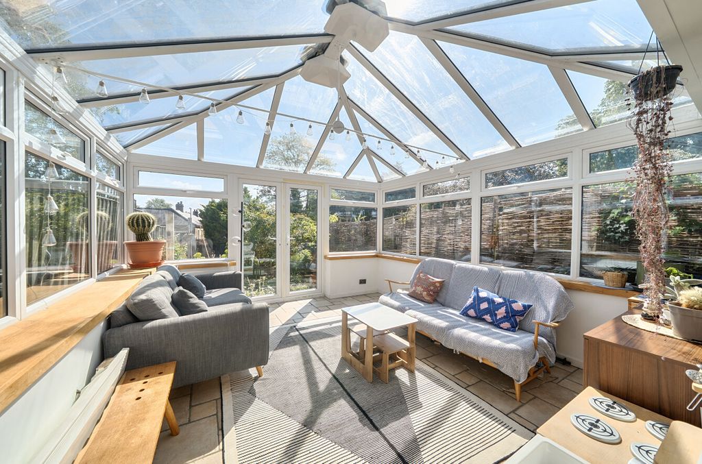 Property photo 3 of 12 Conservatory