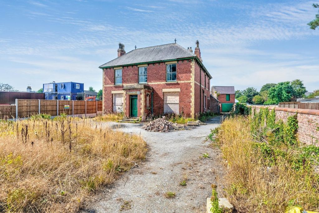 Property photo 1 of 26