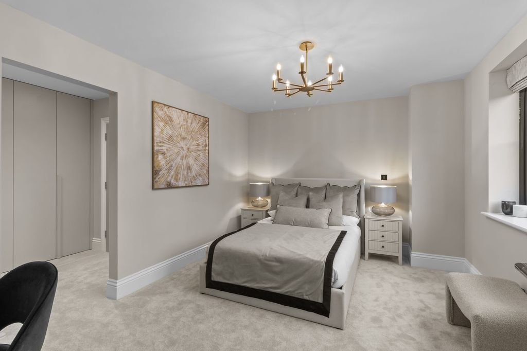 Property photo 3 of 24