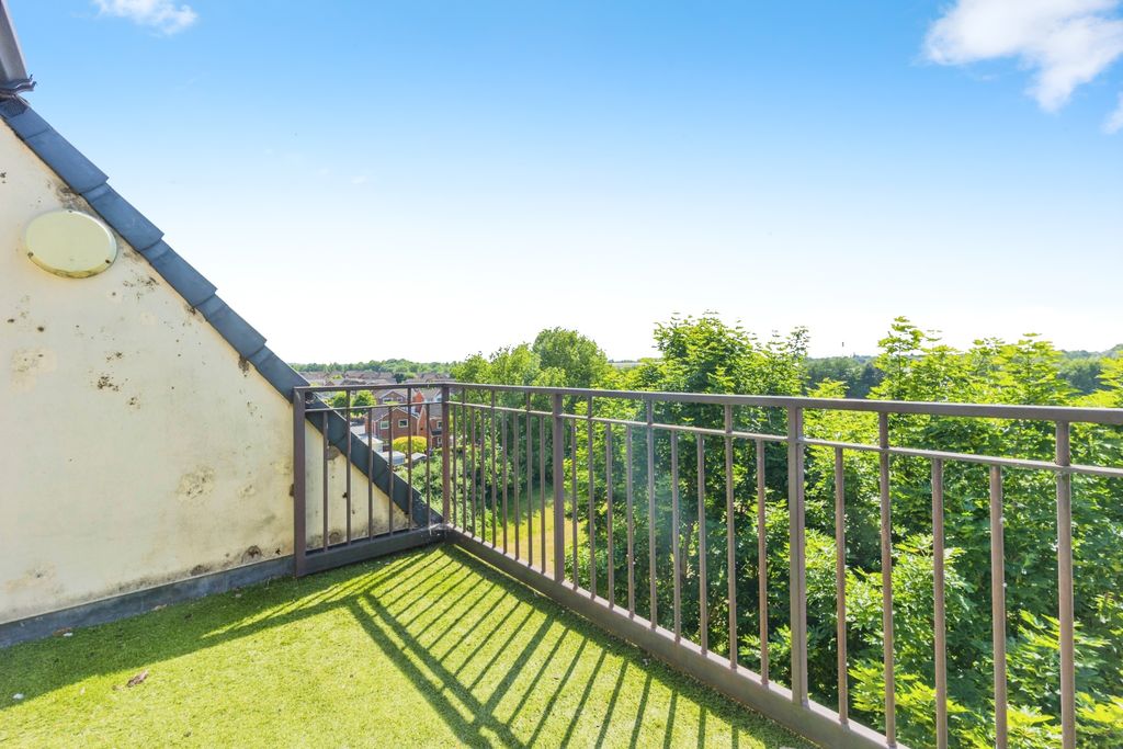 Property photo 3 of 14