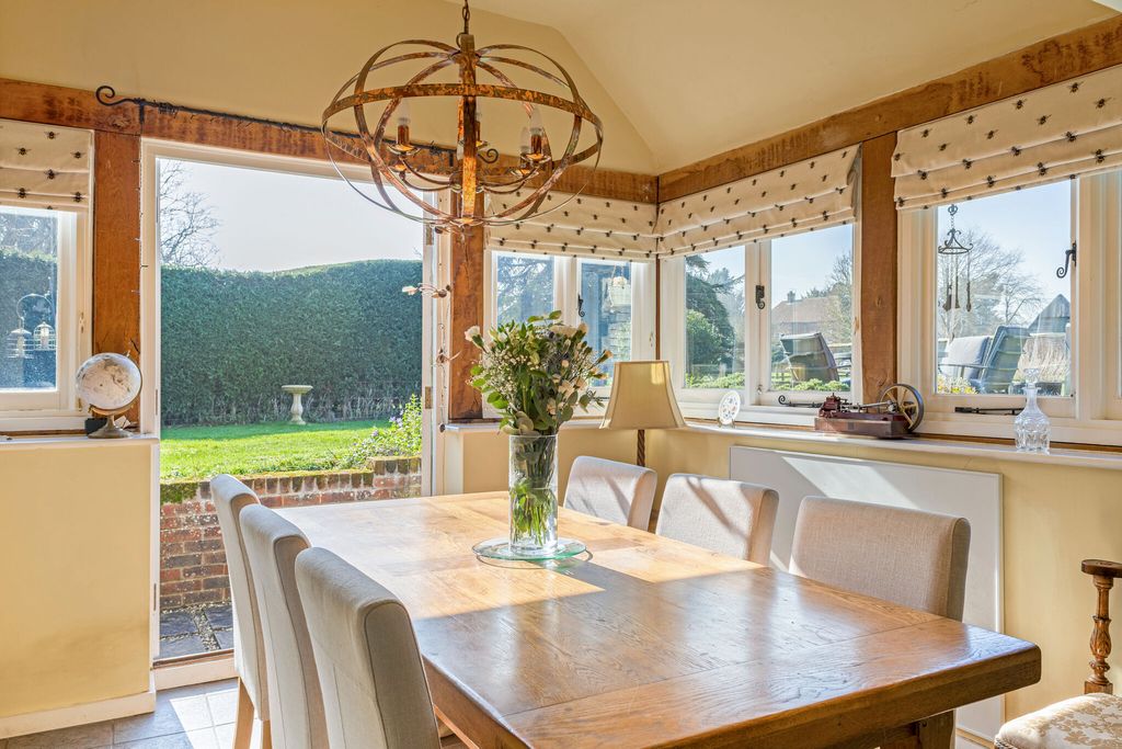 Property photo 3 of 19