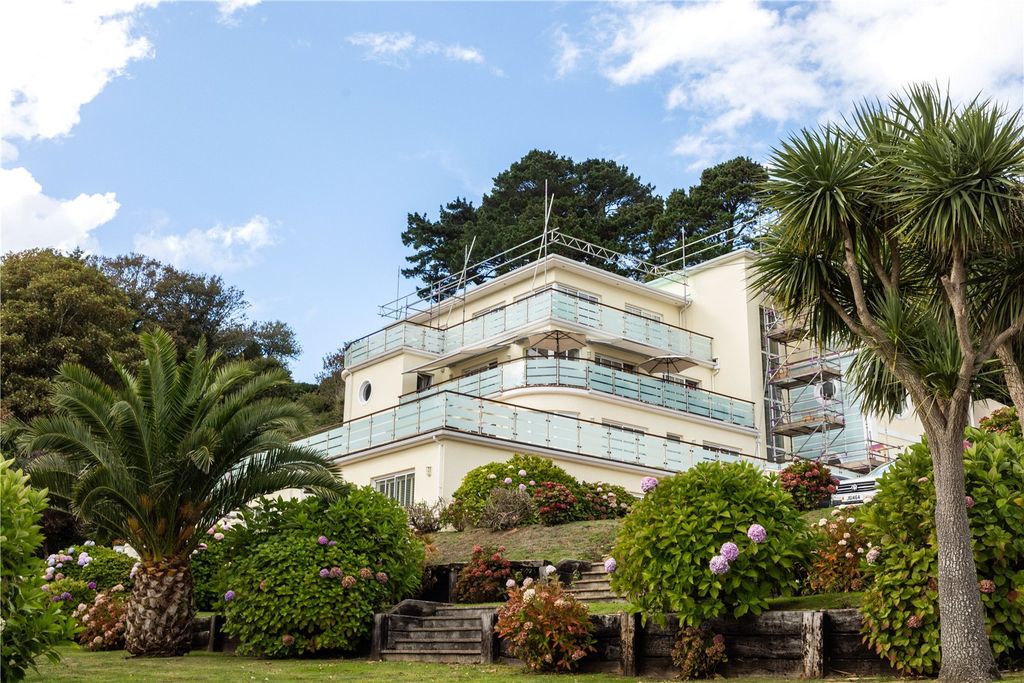 Property photo 1 of 19 Picture No. 01