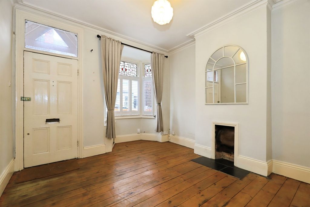 Property photo 2 of 18