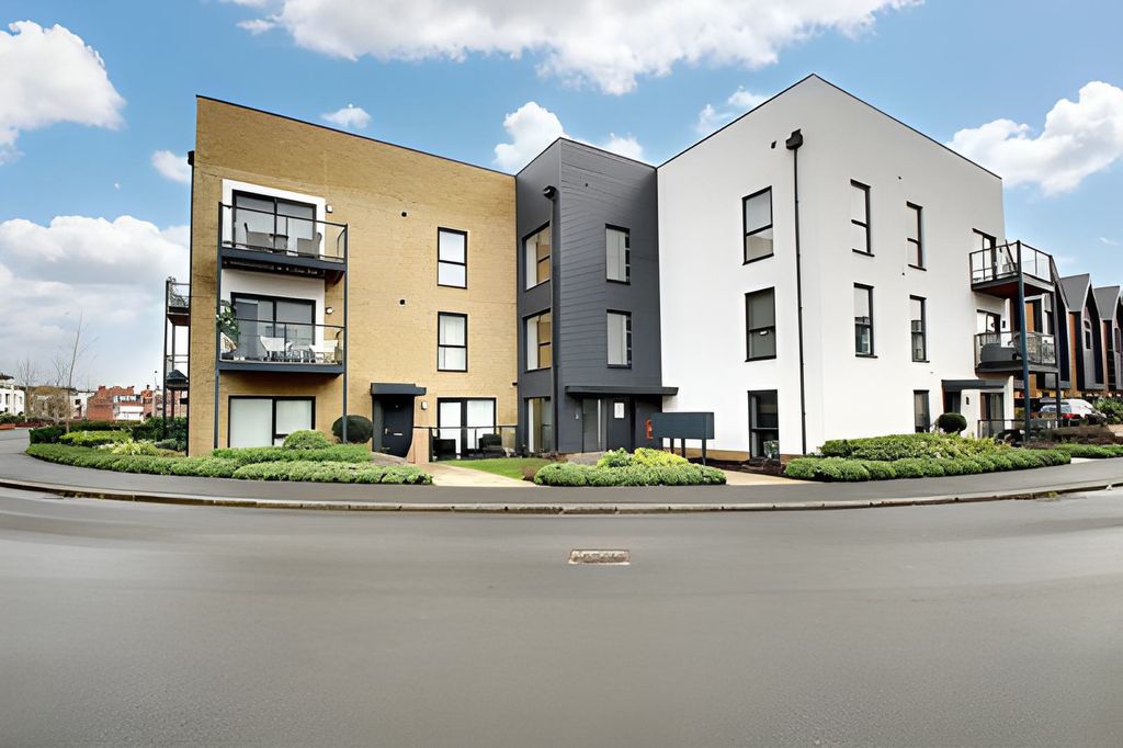 Property photo 1 of 5