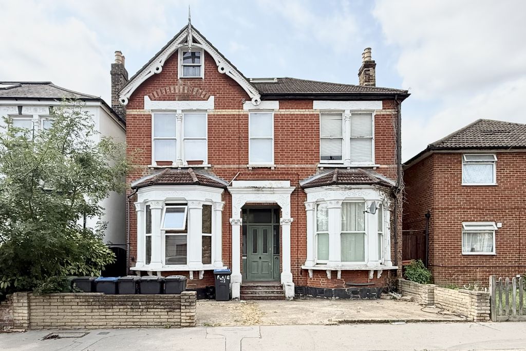 Property photo 1 of 10 1