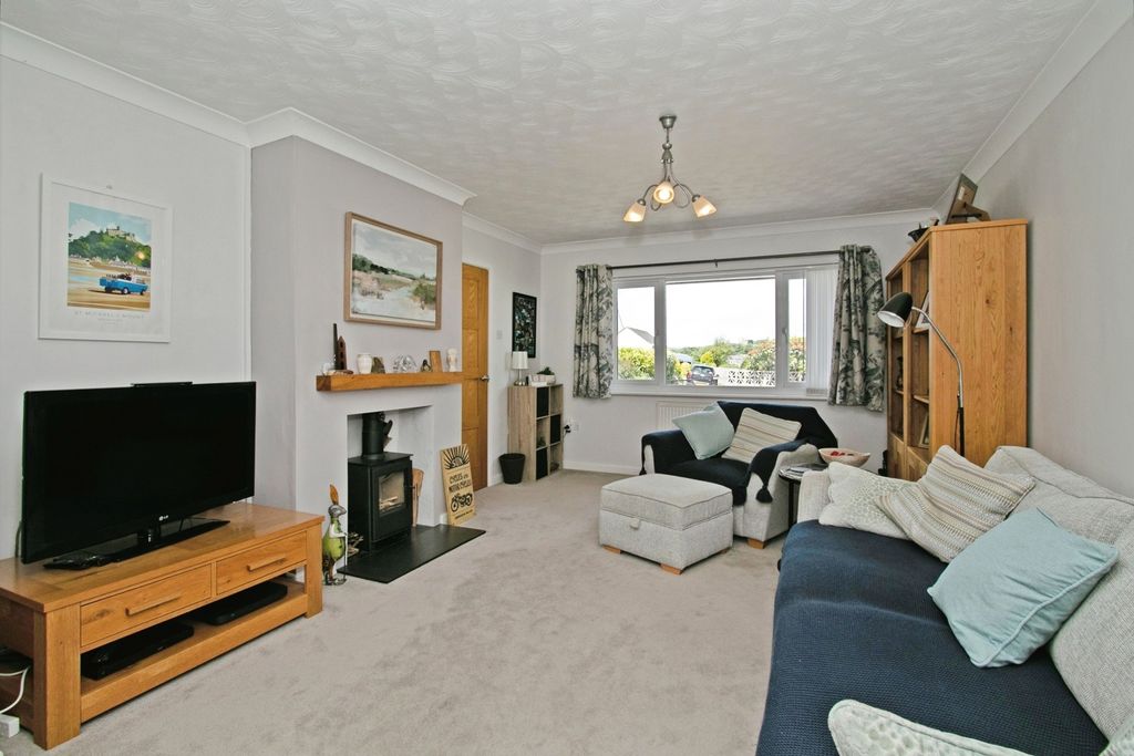 Property photo 2 of 19 Pbox-Img.Jpg