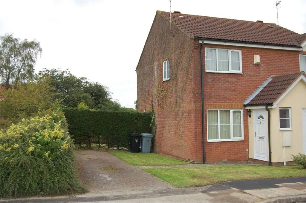 Property photo 1 of 7 Front