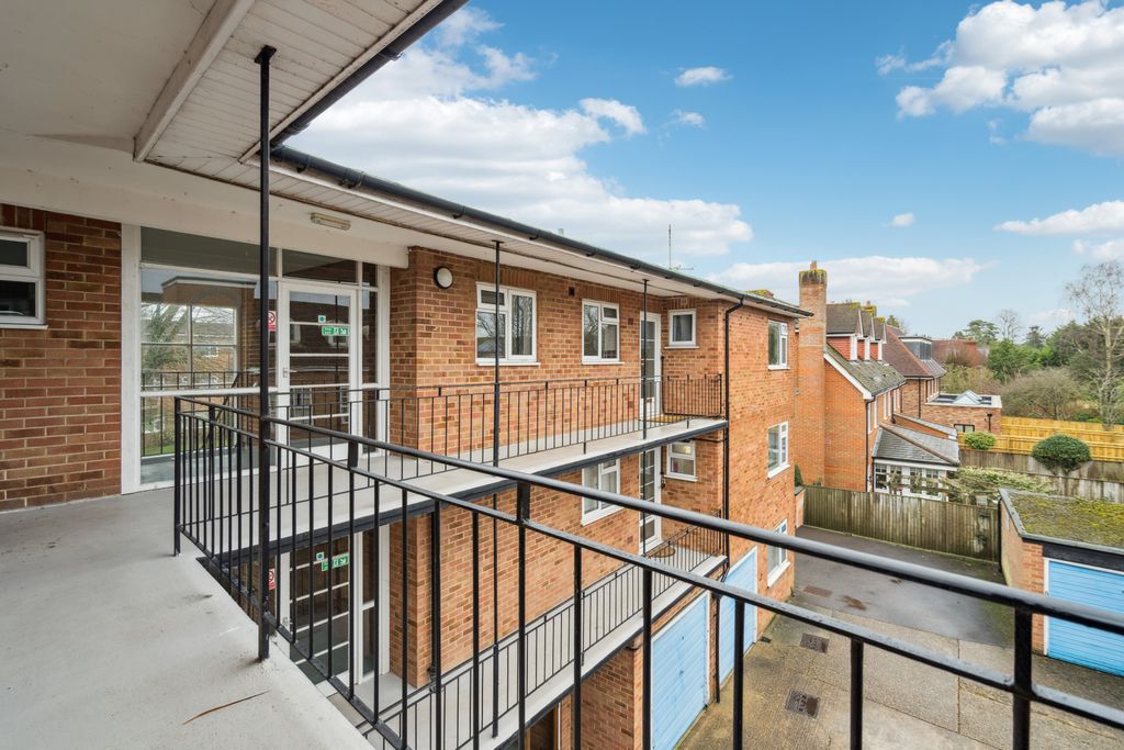 Property photo 2 of 9