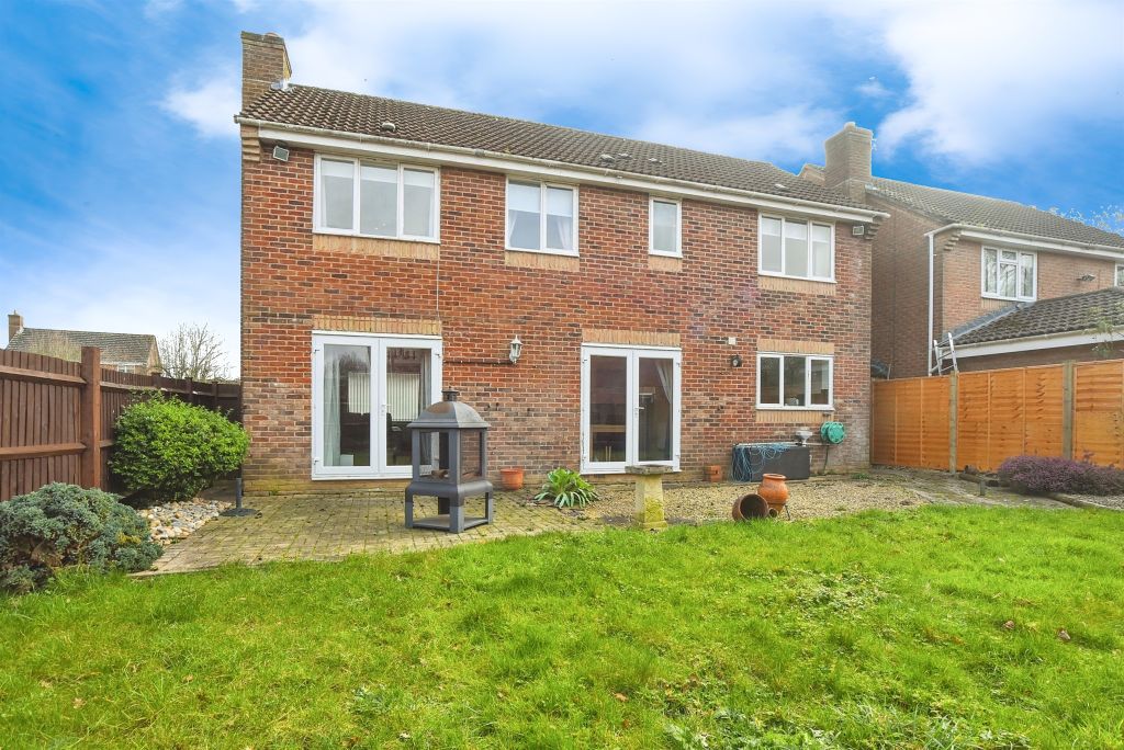 Property photo 2 of 17