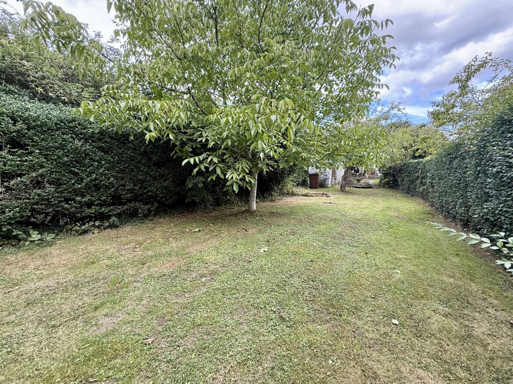 Property photo 3 of 18 Garden