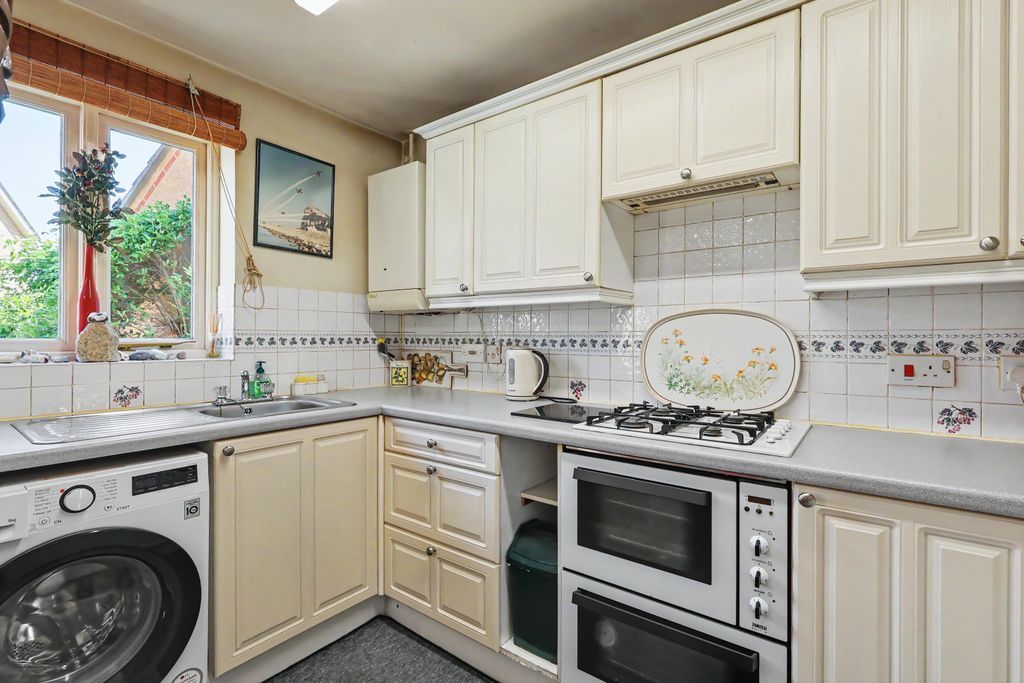 Property photo 3 of 24