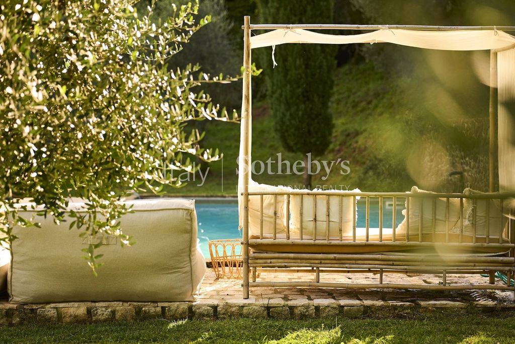 Property photo 3 of 38