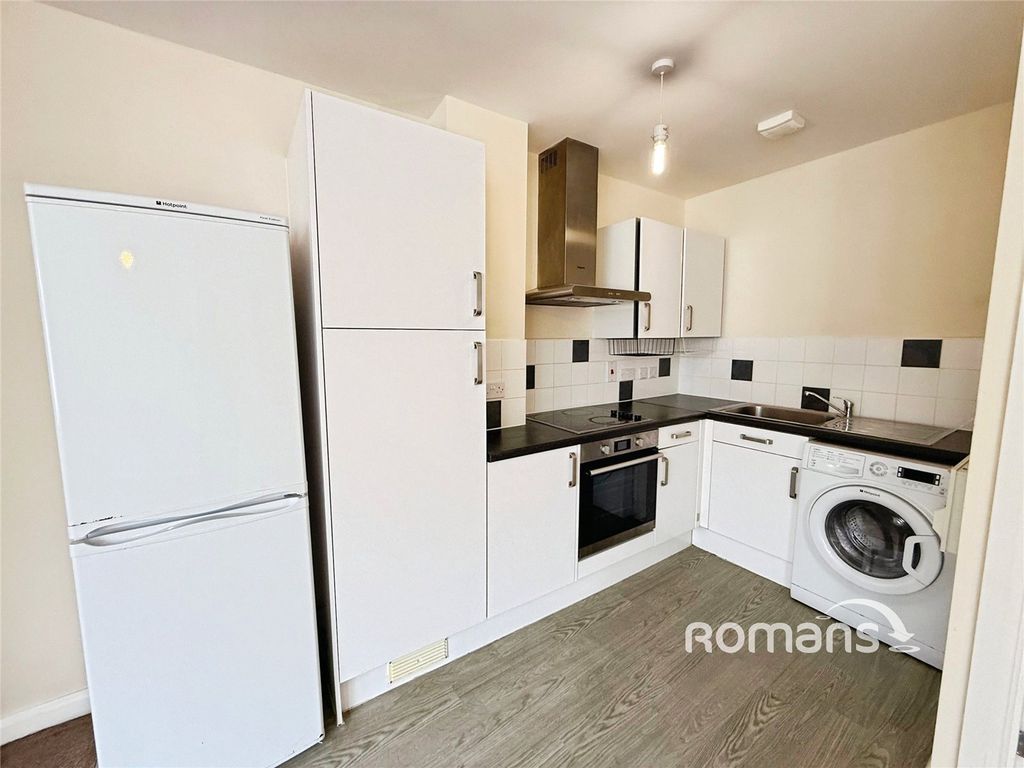 Property photo 3 of 8 Picture No. 02
