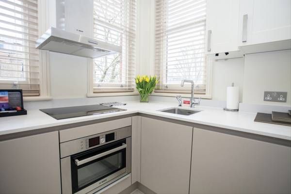 Property photo 3 of 7 Kitchen