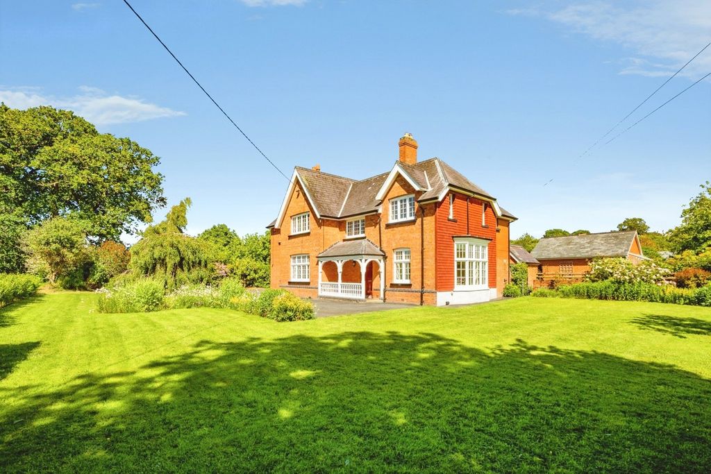 Property photo 2 of 44 Picture No. 01