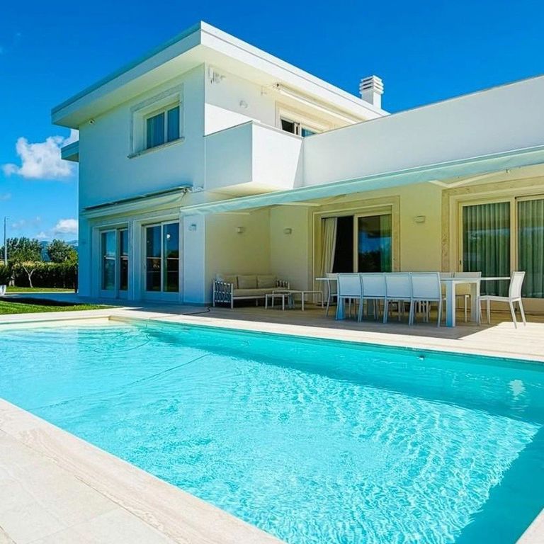 Property photo 1 of 25 Villa In Pietrasanta, Tuscany's Versilia Charm