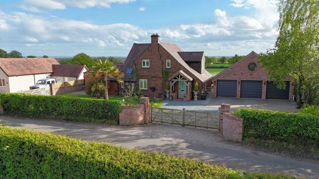 Property photo 1 of 93