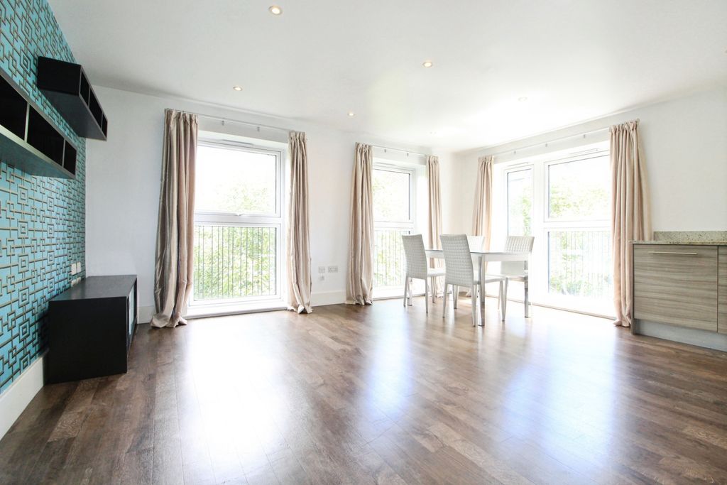 Property photo 2 of 18 Gallery