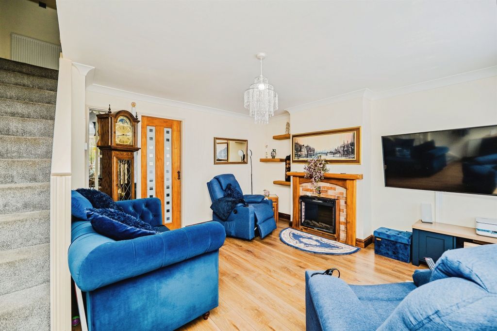 Property photo 3 of 23