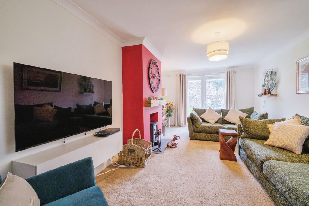 Property photo 3 of 23