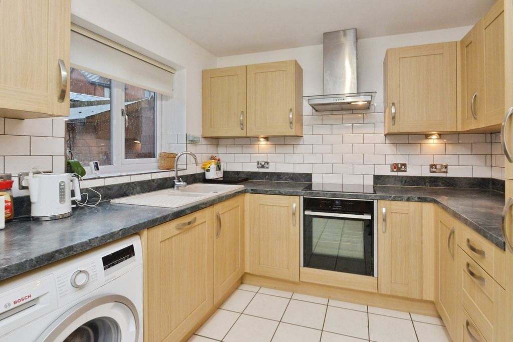 Property photo 3 of 17 Photo