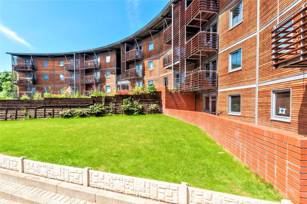 Property photo 1 of 9 Photo 09