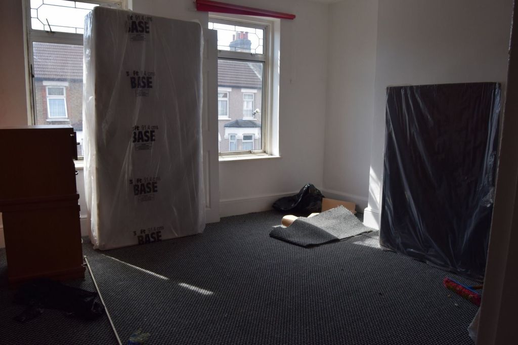 Property photo 2 of 11 Gallery